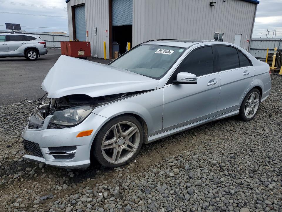 59316686 :رقم المزاد ، WDDGF8AB1DG081542 vin ، 2013 Mercedes-benz C مزاد بيع