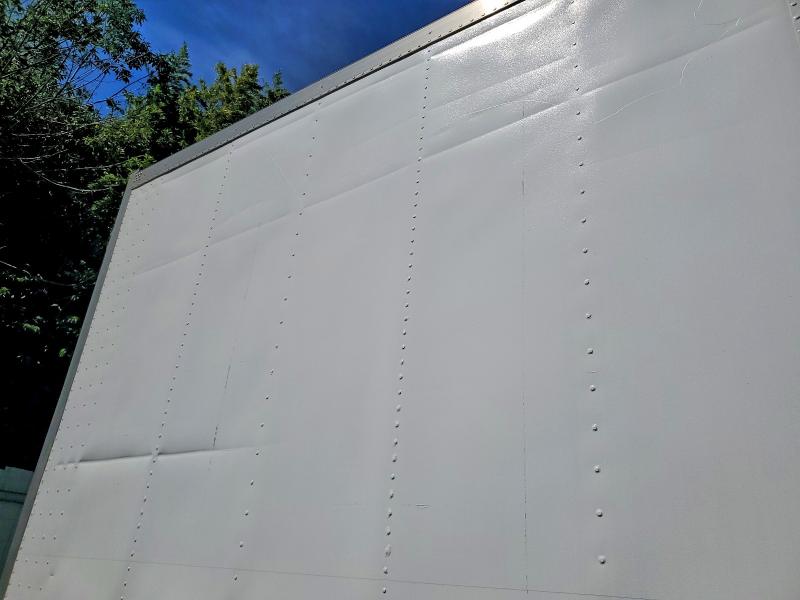 56498586 :رقم المزاد ، 1UYVS2486H6071502 vin ، 2017 Semi Trailer مزاد بيع