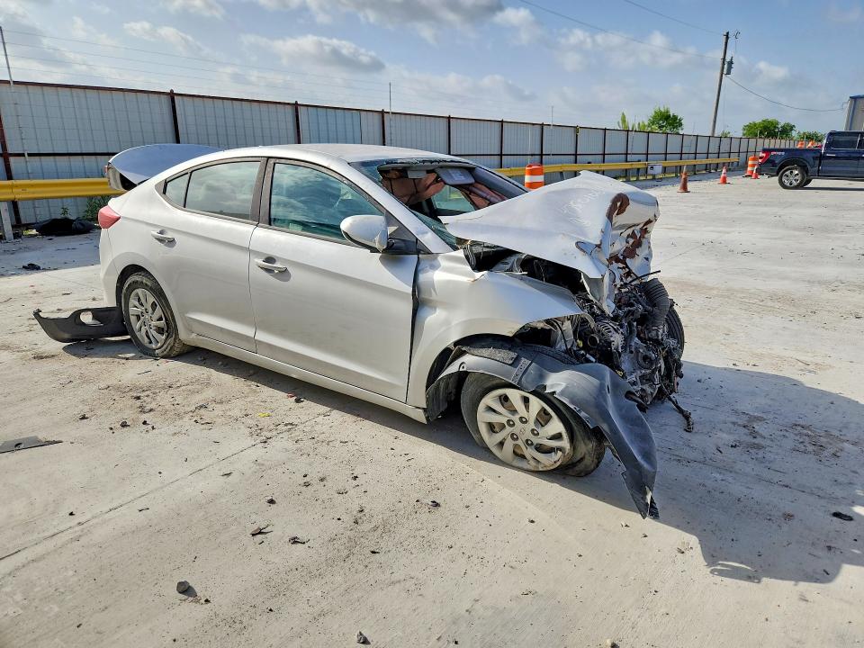 2017 Hyundai Elantra მანქანა იყიდება აუქციონზე, vin: KMHD74LF7HU087593, აუქციონის ნომერი: 58640696