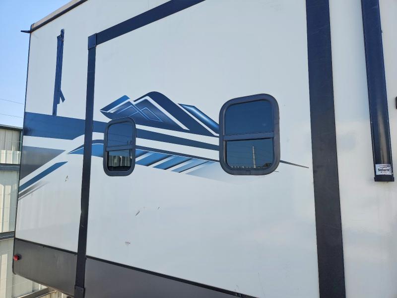 59070056 :رقم المزاد ، 5SFMG432XPE521545 vin ، 2023 Heartland Big Horn Trailer مزاد بيع