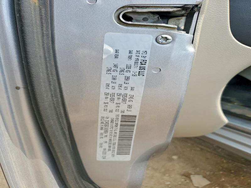 56129566 :رقم المزاد ، 2C4RDGBG7JR209824 vin ، 2018 Dodge Grand Caravan مزاد بيع