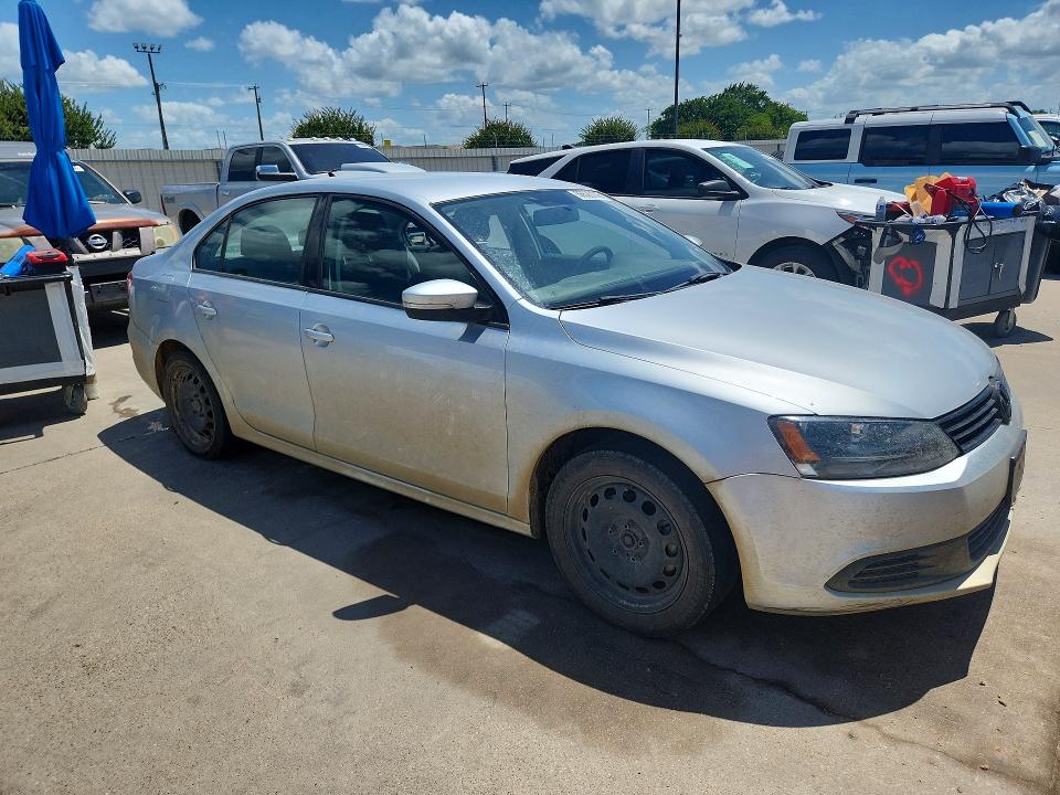 Продажа на аукционе авто 2014 Volkswagen Jetta, vin: 3VWD17AJ5EM418568, номер лота: 56520146