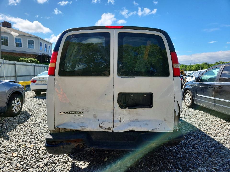 55944586 :رقم المزاد ، 1GCSGAFX3C1141870 vin ، 2012 Chevrolet Express G1500 مزاد بيع