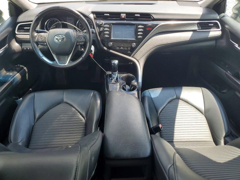 59110996 :رقم المزاد ، 4T1B11HK4JU036992 vin ، 2018 Toyota Camry مزاد بيع