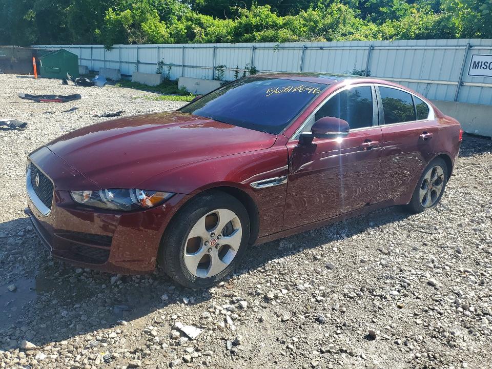 56810646 :رقم المزاد ، SAJAR4BG4HA974230 vin ، 2017 Jaguar Xe مزاد بيع