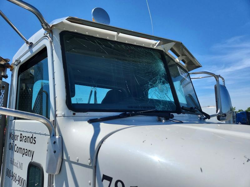 Продажа на аукционе авто 2013 Peterbilt 384, vin: 1XPVDP9X7DD182781, номер лота: 55513306