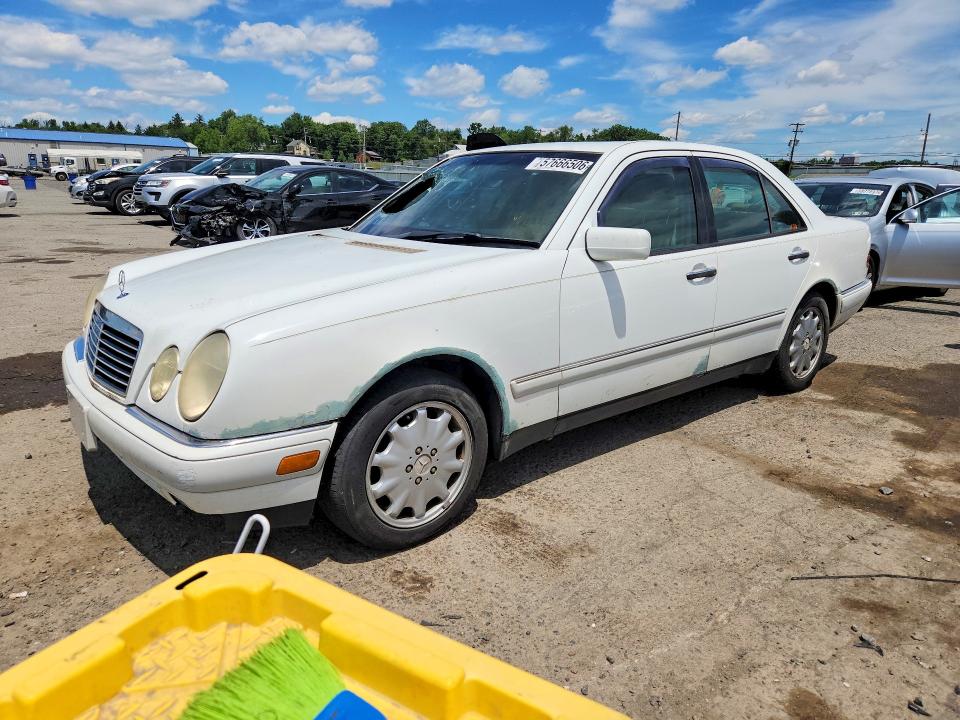 57666506 :رقم المزاد ، WDBJF20FXVA309770 vin ، 1997 Mercedes-benz E مزاد بيع
