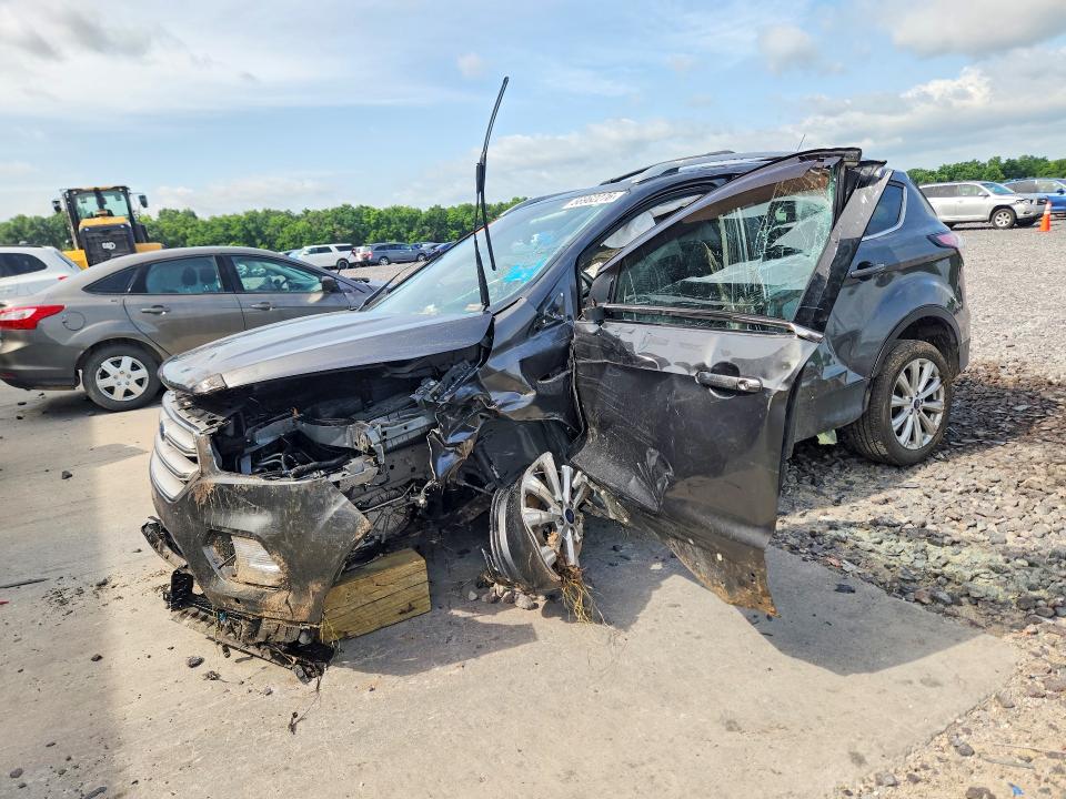 2018 Ford Escape მანქანა იყიდება აუქციონზე, vin: 1FMCU9J99JUC62298, აუქციონის ნომერი: 56962276