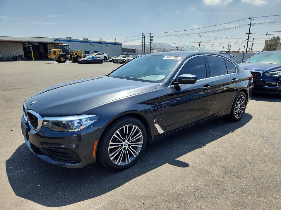 56523286 :رقم المزاد ، WBAJA9C52KB254309 vin ، 2019 Bmw 530e مزاد بيع