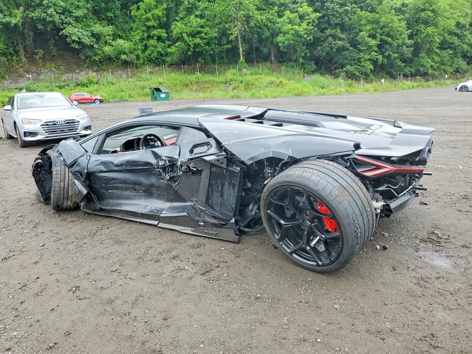 Aukcja sprzedaży 2025 Lamborghini Revuelto, vin: ZHWUC1ZM0SLA02105, numer aukcji: 58424906