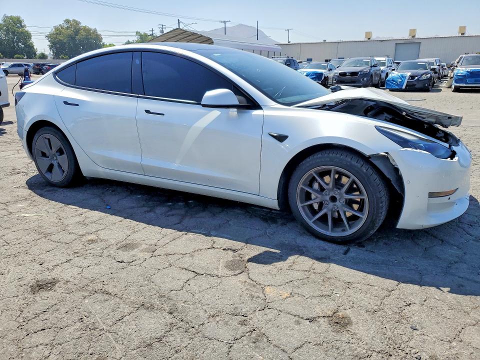 2022 Tesla Model 3 მანქანა იყიდება აუქციონზე, vin: 5YJ3E1EA1NF288917, აუქციონის ნომერი: 55592226