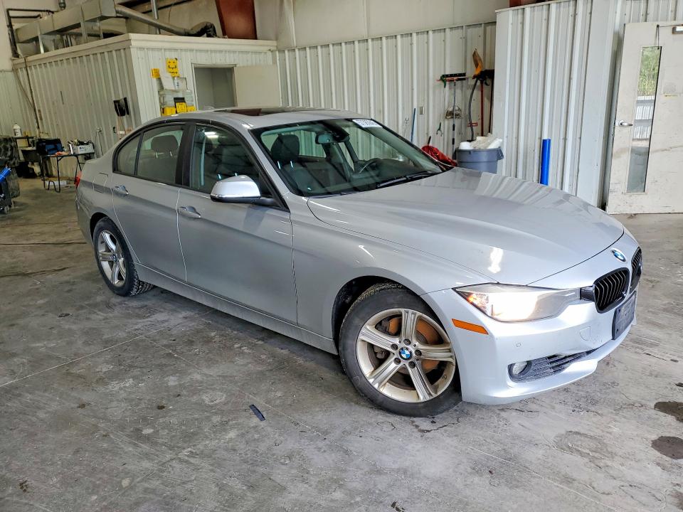2015 Bmw 328 მანქანა იყიდება აუქციონზე, vin: WBA3B5G58FNS19870, აუქციონის ნომერი: 57385646