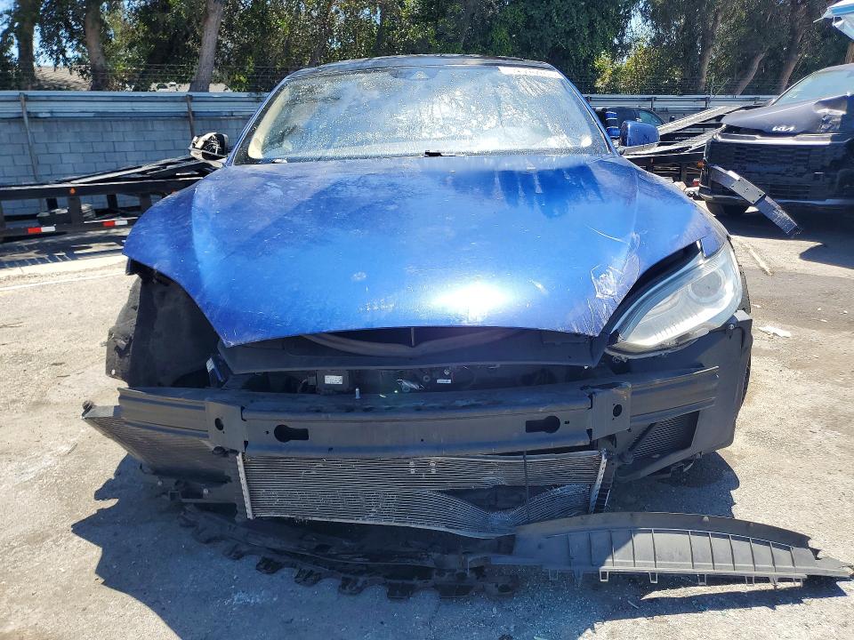 Продажа на аукционе авто 2015 Tesla Model S, vin: 5YJSA1E20FF114287, номер лота: 52920206