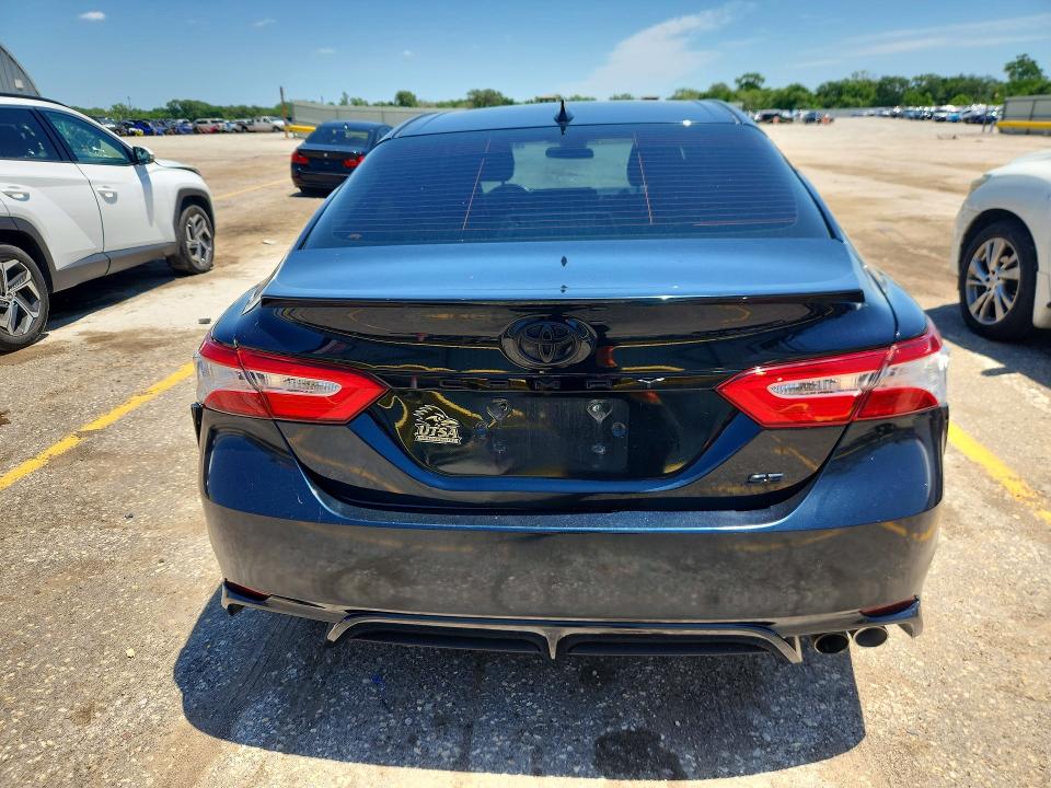 57423046 :رقم المزاد ، 4T1G11AKXLU374187 vin ، 2020 Toyota Camry مزاد بيع