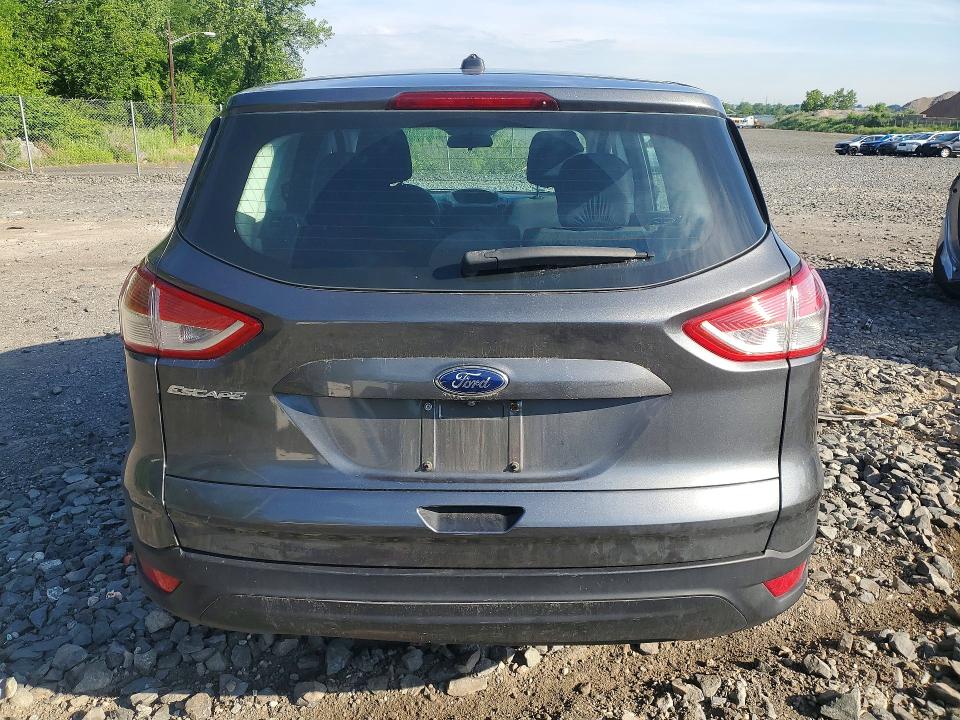 2015 Ford Escape მანქანა იყიდება აუქციონზე, vin: 1FMCU0F73FUA11674, აუქციონის ნომერი: 57347656