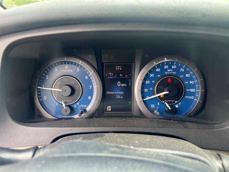 58391086 :رقم المزاد ، 5TDKZ3DC7JS903233 vin ، 2018 Toyota Sienna مزاد بيع