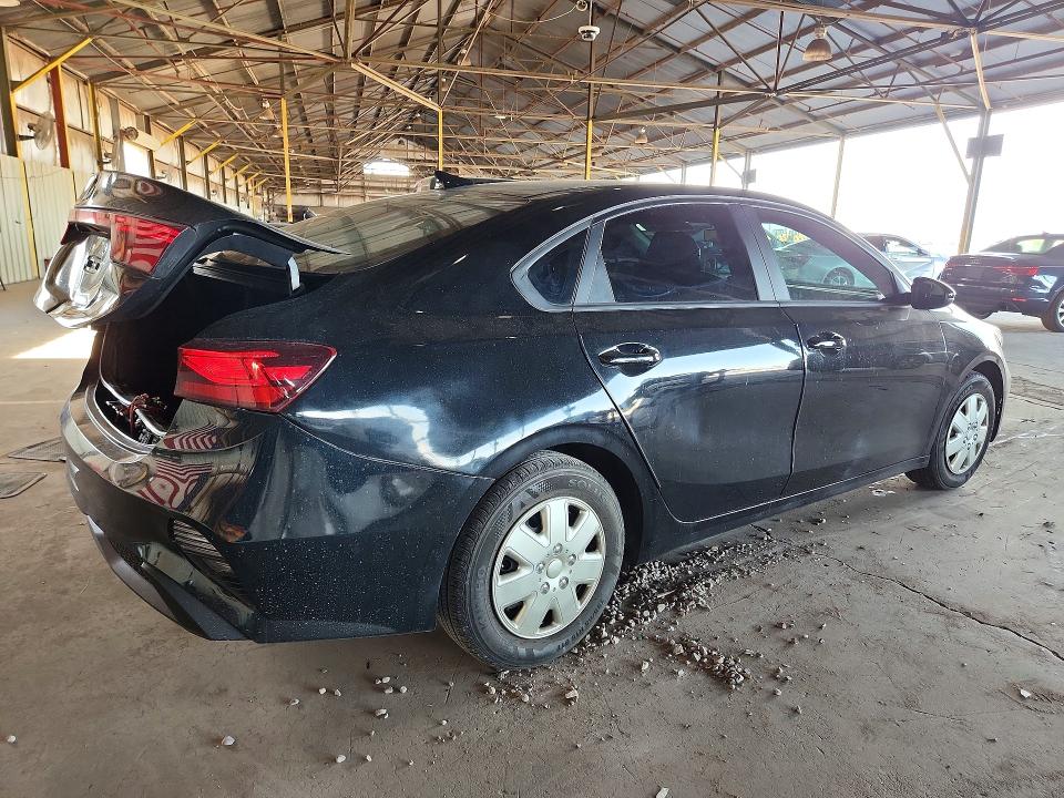 2023 Kia Forte მანქანა იყიდება აუქციონზე, vin: 3KPF24AD3PE685481, აუქციონის ნომერი: 56279216