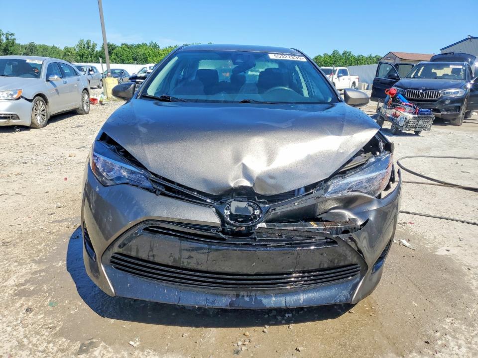 55322236 :رقم المزاد ، 2T1BURHE5JC055696 vin ، 2018 Toyota Corolla مزاد بيع