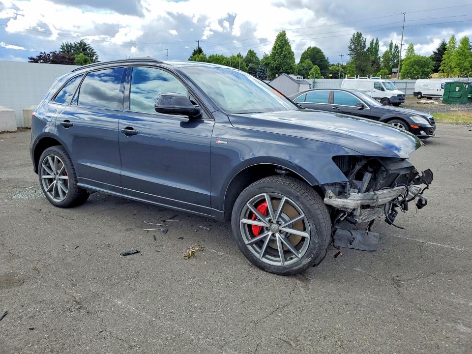 56744966 :رقم المزاد ، WA1CCAFP5HA002132 vin ، 2017 Audi Sq5 مزاد بيع