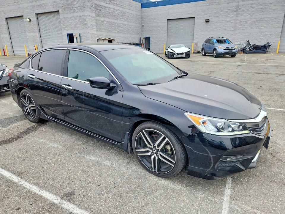 Продаж на аукціоні авто 2017 Honda Accord, vin: 1HGCR2F51HA055498, номер лоту: 55930586