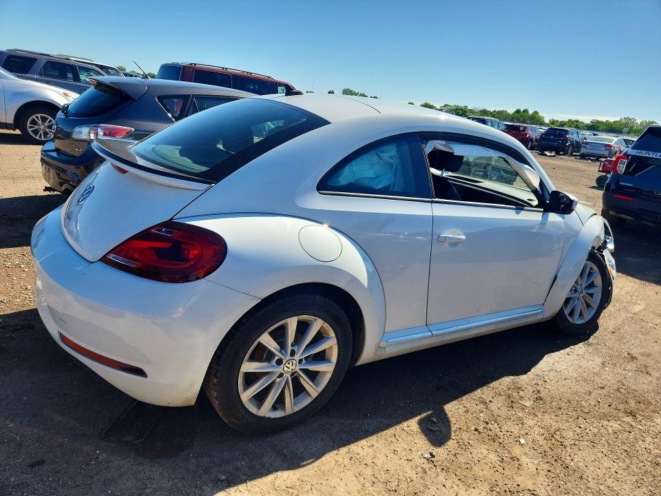 Aukcja sprzedaży 2018 Volkswagen Beetle, vin: 3VWFD7AT0JM709944, numer aukcji: 57360266