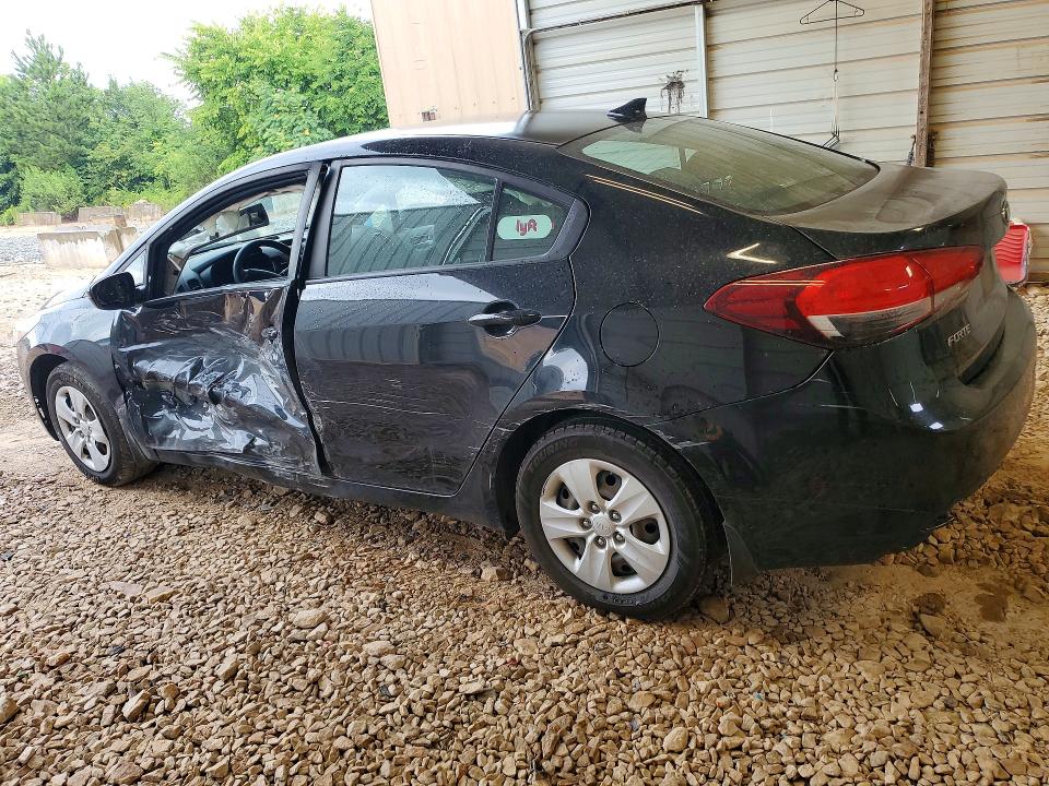 2017 Kia Forte მანქანა იყიდება აუქციონზე, vin: 3KPFL4A76HE135667, აუქციონის ნომერი: 58995756