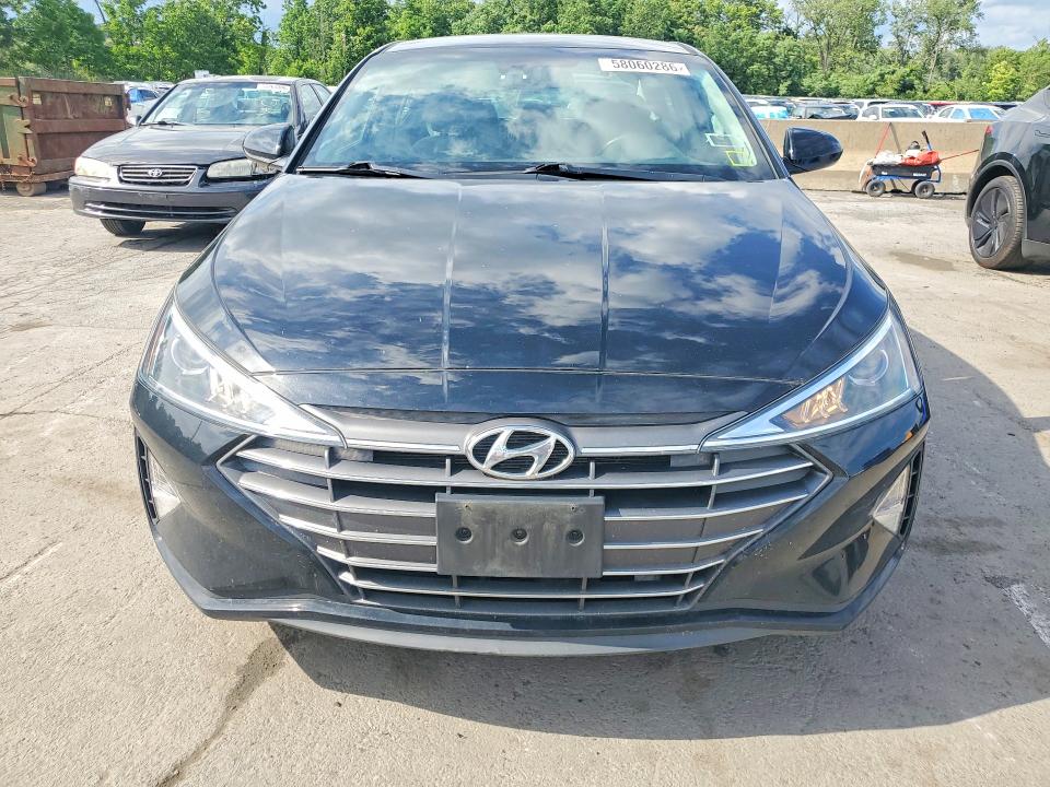 58060286 :رقم المزاد ، 5NPD84LF6LH586261 vin ، 2020 Hyundai Elantra مزاد بيع