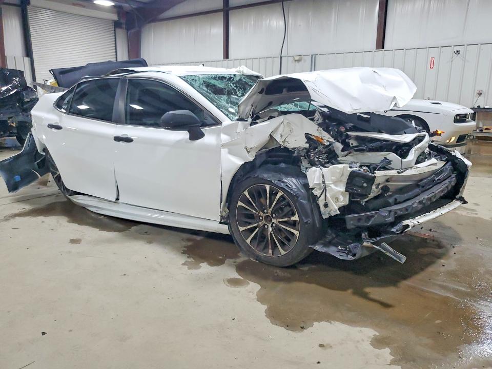 56228346 :رقم المزاد ، 4T1B11HK8KU173466 vin ، 2019 Toyota Camry مزاد بيع