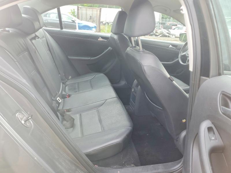 58022186 :رقم المزاد ، 3VWD17AJXEM315517 vin ، 2014 Volkswagen Jetta مزاد بيع