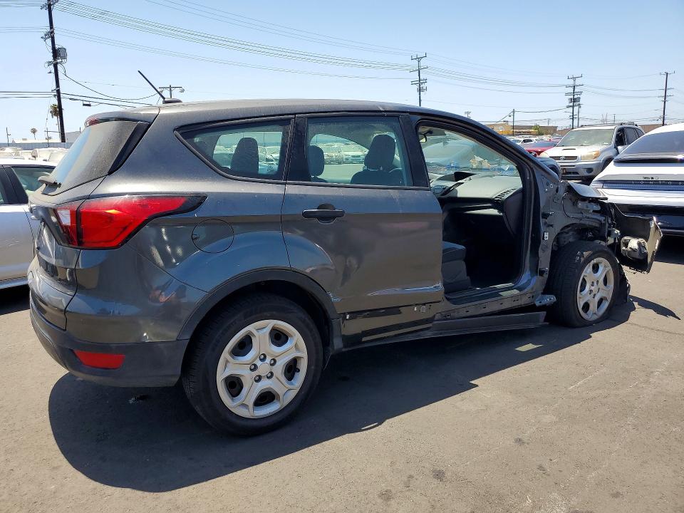 Продажа на аукционе авто 2019 Ford Escape, vin: 1FMCU0F78KUB63105, номер лота: 56821046