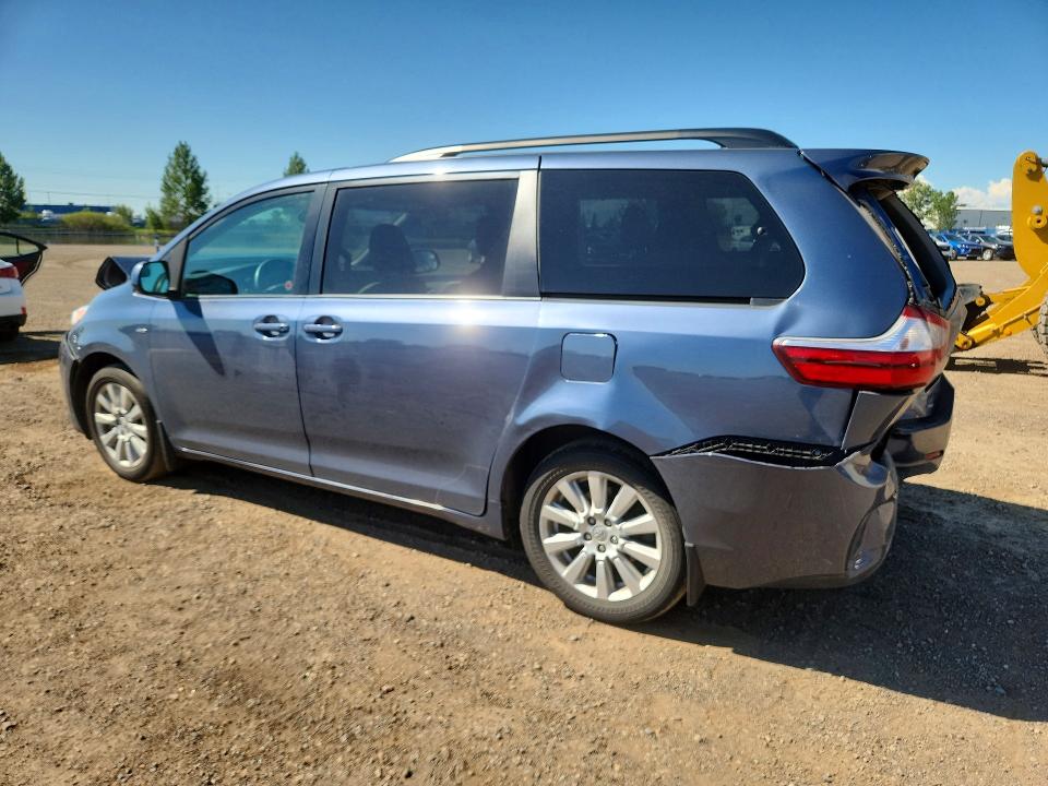 Продажа на аукционе авто 2017 Toyota Sienna, vin: 5TDJZ3DC4HS185274, номер лота: 58824956
