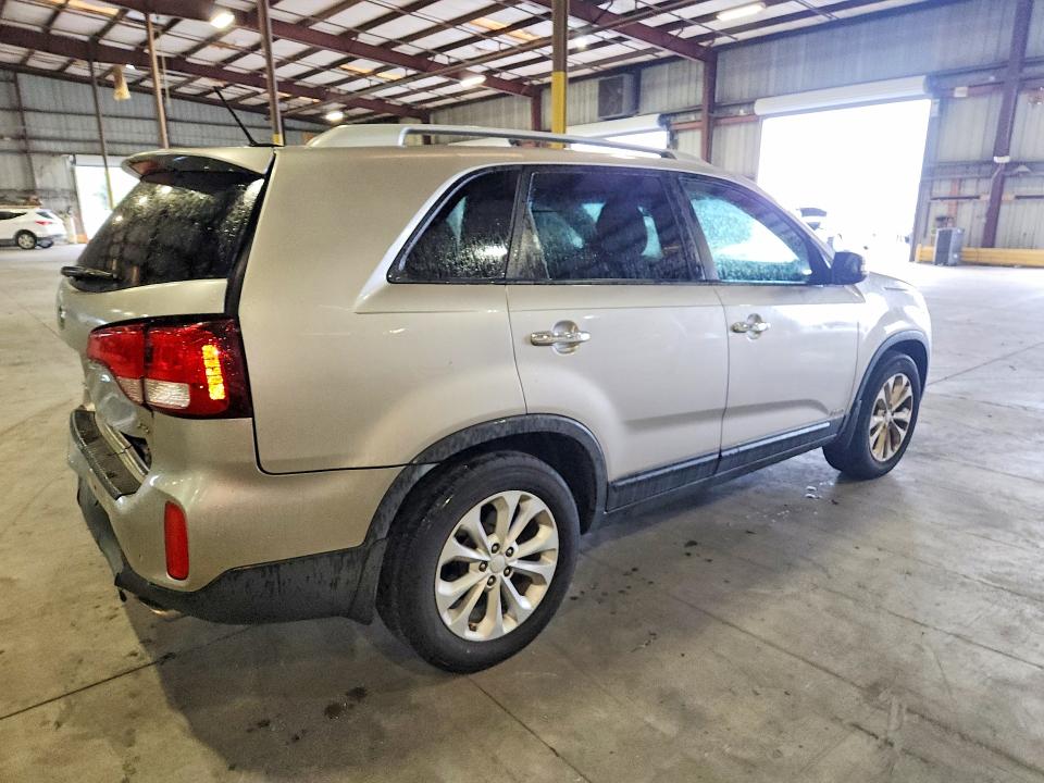 2015 Kia Sorento მანქანა იყიდება აუქციონზე, vin: 5XYKUDA78FG624129, აუქციონის ნომერი: 56328516