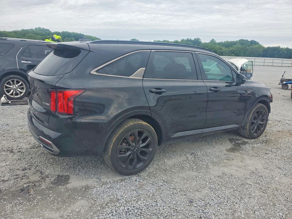 57253236 :رقم المزاد ، 5XYRK4LF6MG064178 vin ، 2021 Kia Sorento مزاد بيع
