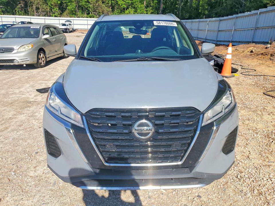 58178006 :رقم المزاد ، 3N1CP5CVXML506928 vin ، 2021 Nissan Kicks مزاد بيع