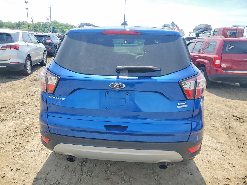 Продажа на аукционе авто 2018 Ford Escape, vin: 1FMCU9HD6JUB71368, номер лота: 55961316