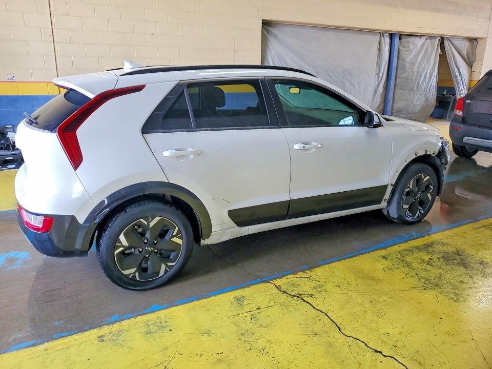 Продажа на аукционе авто 2023 Kia Niro, vin: KNDCR3L1XP5049101, номер лота: 56357606
