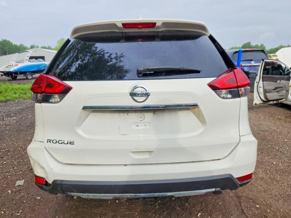 51624036 :رقم المزاد ، 5N1AT2MTXHC888578 vin ، 2017 Nissan Rogue مزاد بيع
