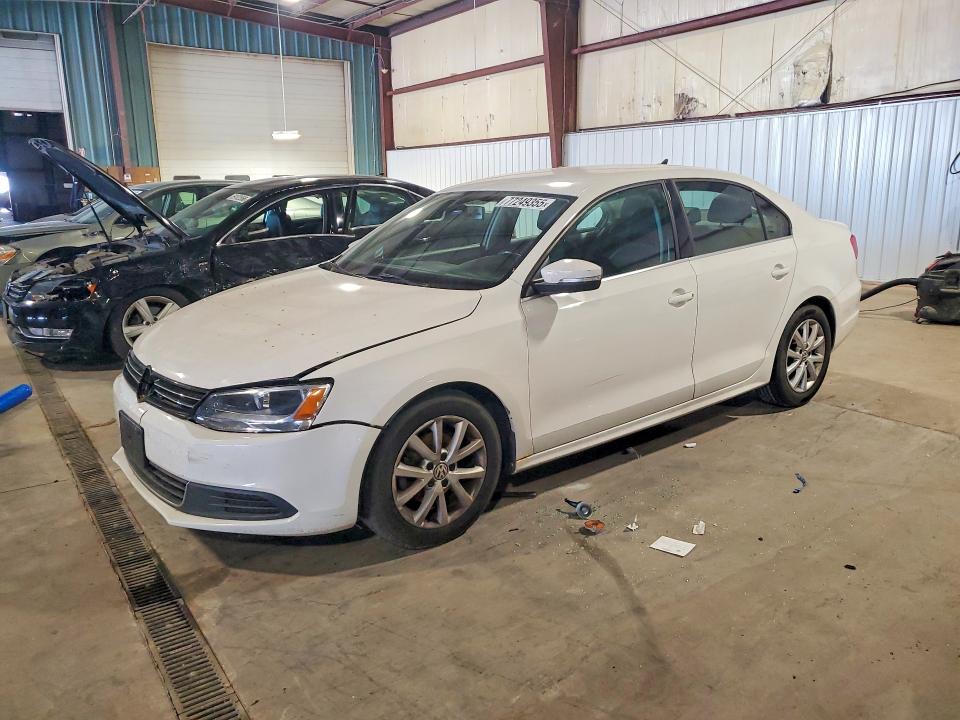 77249355 :رقم المزاد ، 3VWD07AJ5EM371092 vin ، 2014 Volkswagen Jetta مزاد بيع