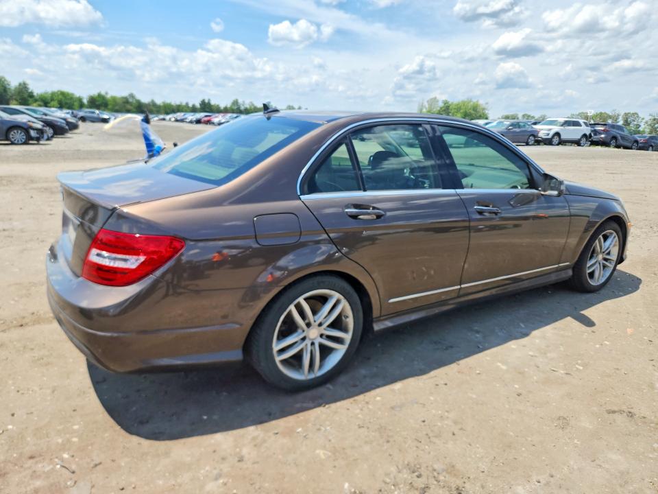 Продажа на аукционе авто 2013 Mercedes-benz C, vin: WDDGF4HB1DA828820, номер лота: 58978696