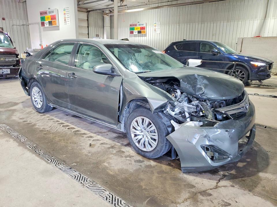 55188506 :رقم المزاد ، 4T1BF1FK6CU556652 vin ، 2012 Toyota Camry مزاد بيع