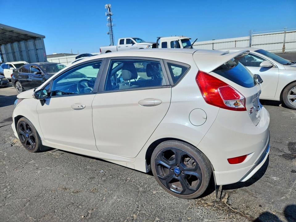 56459336 :رقم المزاد ، 3FADP4GX5KM116193 vin ، 2019 Ford Fiesta مزاد بيع