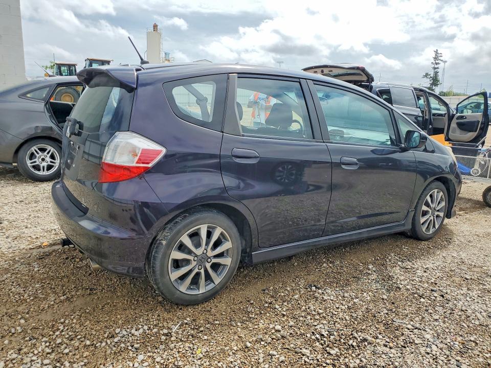 57030426 :رقم المزاد ، JHMGE8H51DC004107 vin ، 2013 Honda Fit مزاد بيع