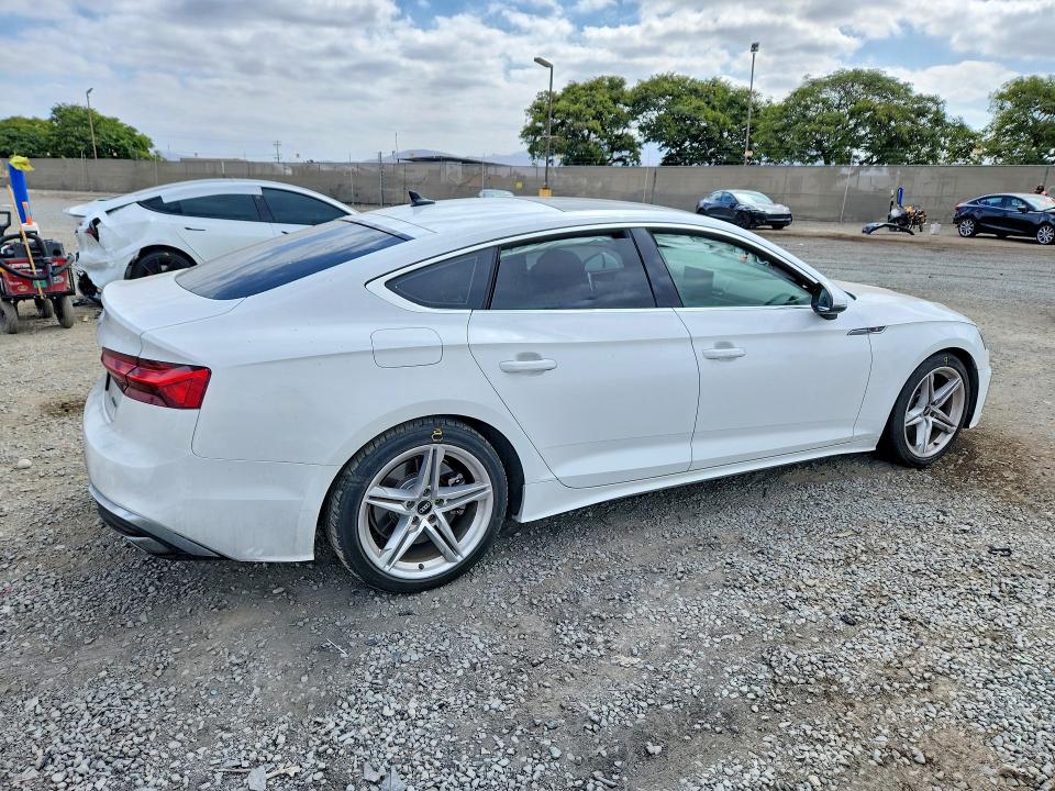 2021 Audi A5 მანქანა იყიდება აუქციონზე, vin: WAUDACF58MA044845, აუქციონის ნომერი: 59285856