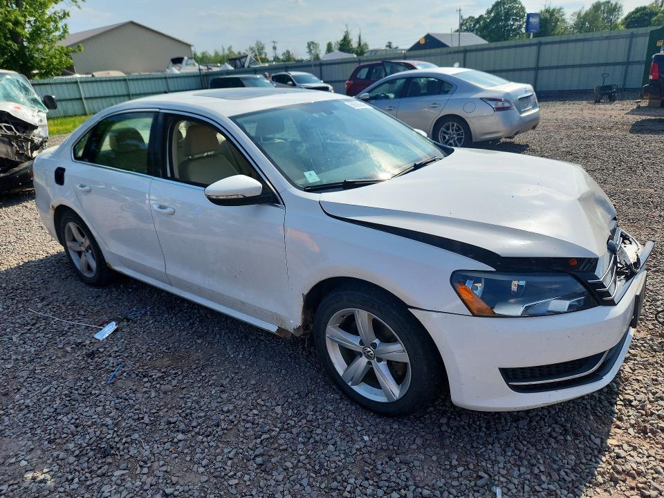 56598946 :رقم المزاد ، 1VWBP7A30CC106485 vin ، 2012 Volkswagen Passat مزاد بيع
