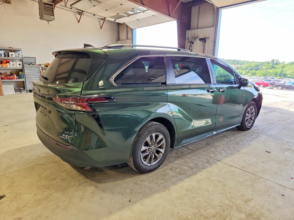 2023 Toyota Sienna მანქანა იყიდება აუქციონზე, vin: 5TDYRKEC6PS146126, აუქციონის ნომერი: 58604906