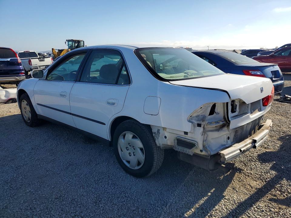 58073746 :رقم المزاد ، 1HGCG1647YA023632 vin ، 2000 Honda Accord مزاد بيع