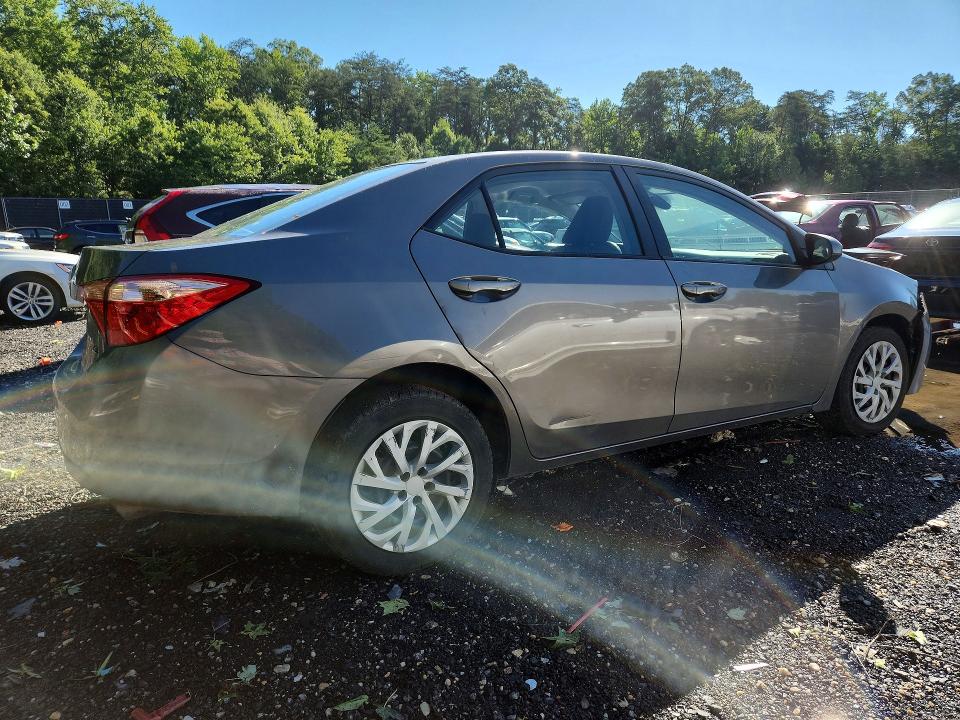 58396556 :رقم المزاد ، 2T1BURHE4HC875116 vin ، 2017 Toyota Corolla مزاد بيع