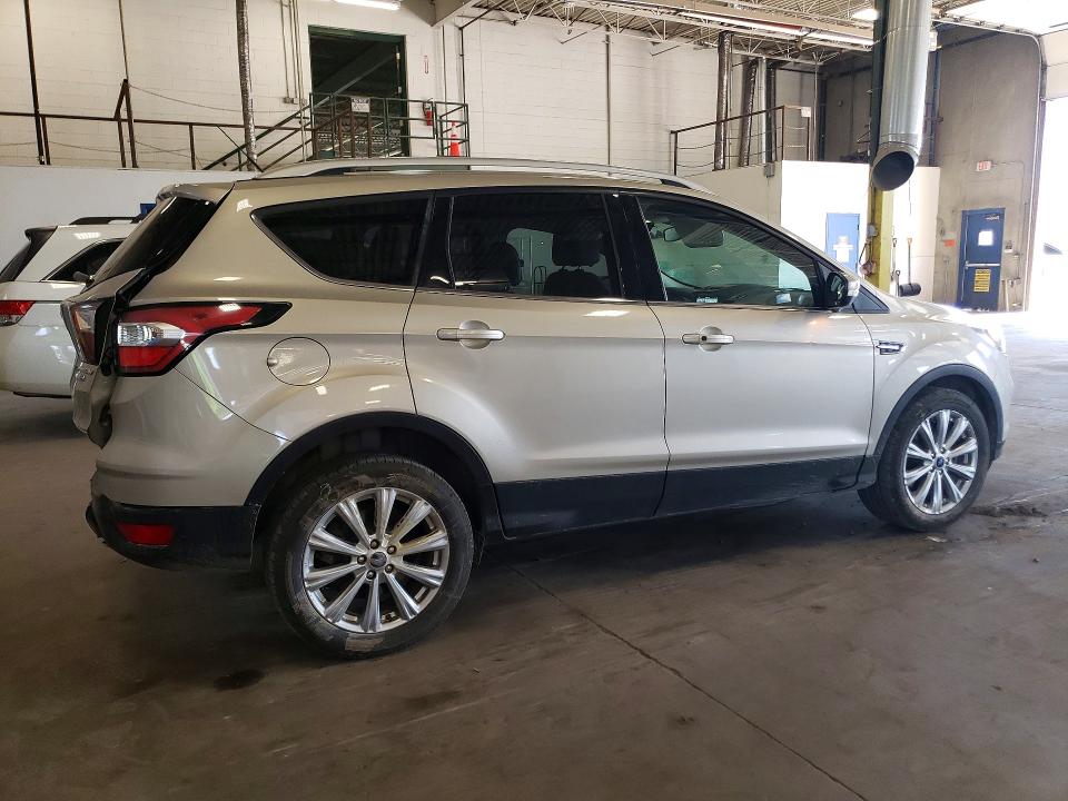 2017 Ford Escape მანქანა იყიდება აუქციონზე, vin: 1FMCU9J95HUE23840, აუქციონის ნომერი: 55834526