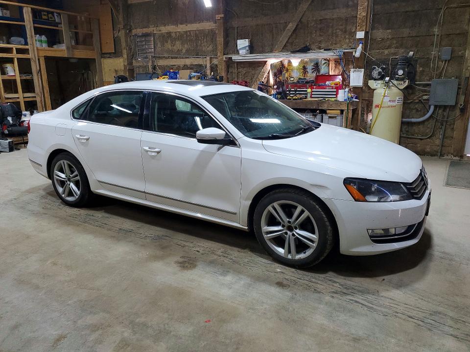 2015 Volkswagen Passat მანქანა იყიდება აუქციონზე, vin: 1VWBS7A35FC042124, აუქციონის ნომერი: 57398976