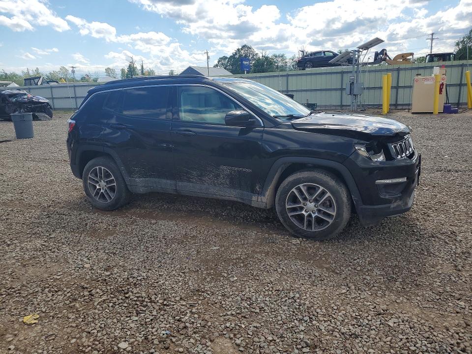 57497566 :رقم المزاد ، 3C4NJCBB4JT468837 vin ، 2018 Jeep Compass مزاد بيع